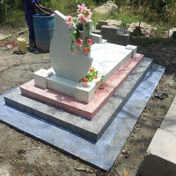 3 Steps Headstone